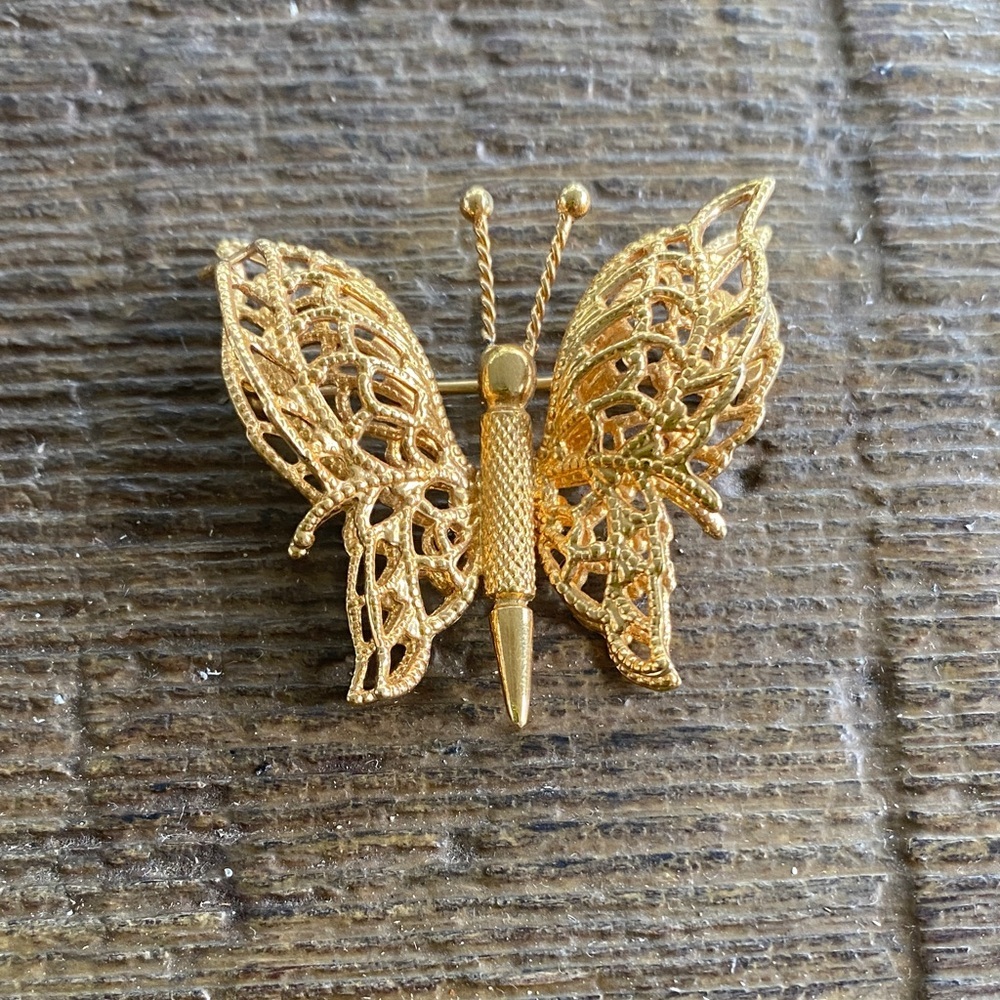Vintage Texture Finished Filigree Gold Tone Butterfly Brooch by MONET. Signed
